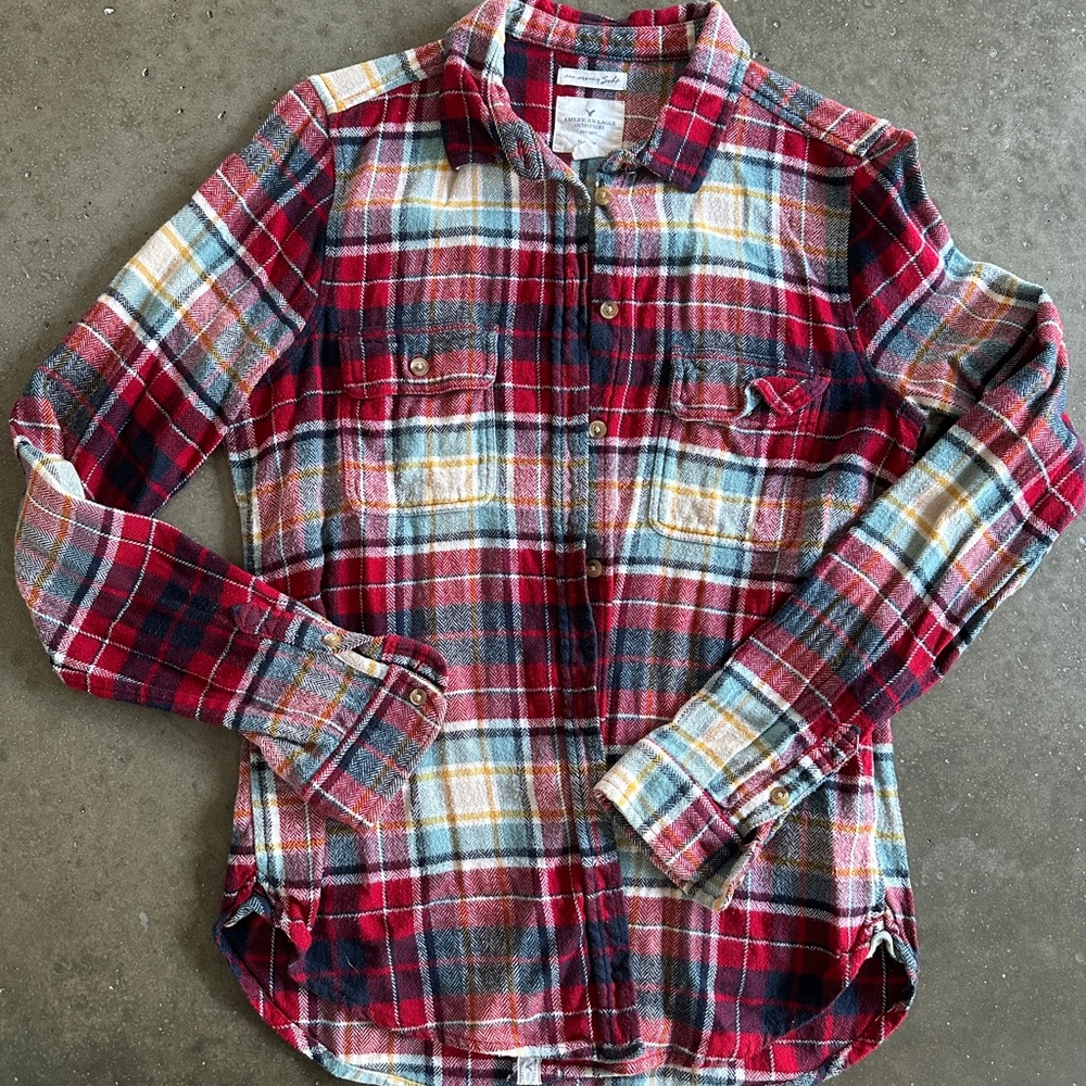 Women’s American Eagle Flannel Button Up